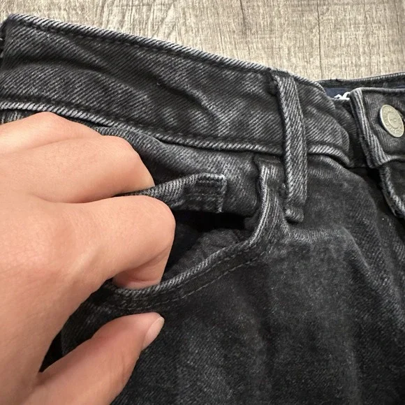Hollister Ultra High Rise Mom Jean Vintage Stretch Women's Size 3S Black Denim - Picture 5 of 11